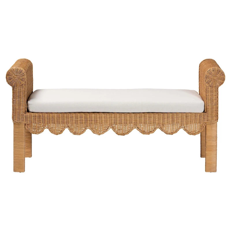 Banc en rotin naturel tressé à la main avec détails en éventail - style bohème et rustique, idéal pour une entrée, une chambre ou un salon.
