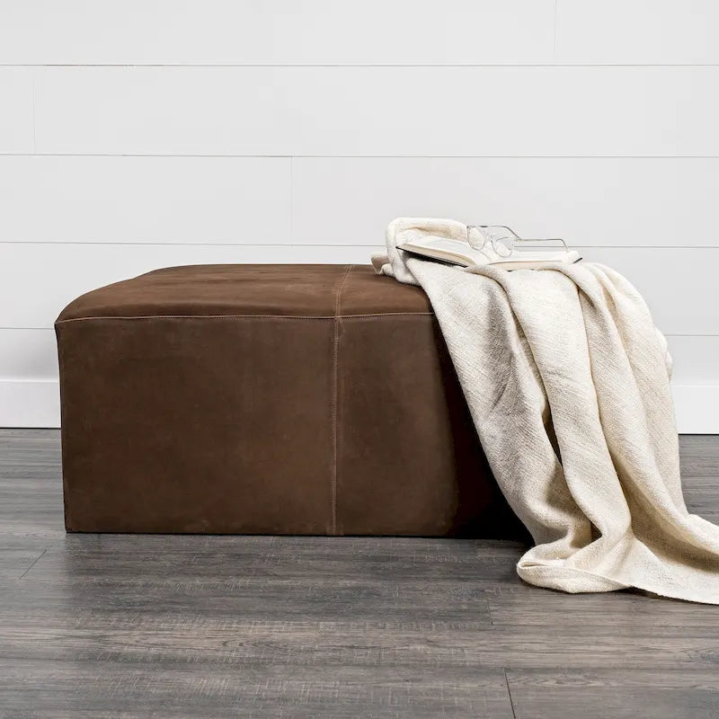 Repose-pieds carré en cuir véritable noir avec base en métal doré (36 pouces)