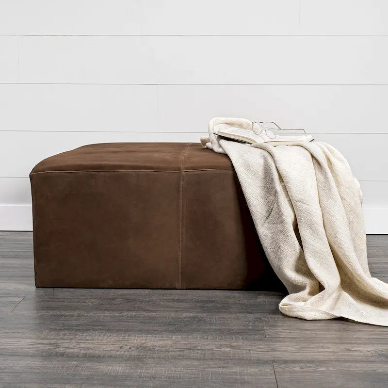 Repose-pieds carré en cuir véritable noir avec base en métal doré (36 pouces)