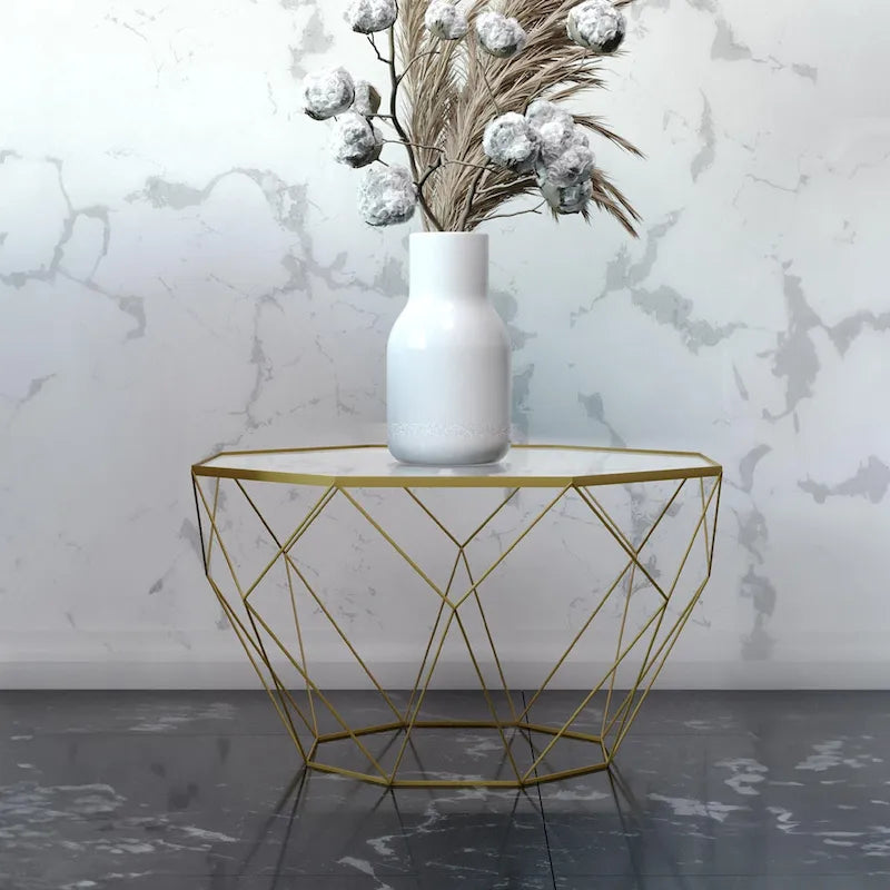 Table basse centrale octogonale moderne avec plateau en verre trempé et base géométrique en métal robuste, adaptée aux salons et aux bureaux.