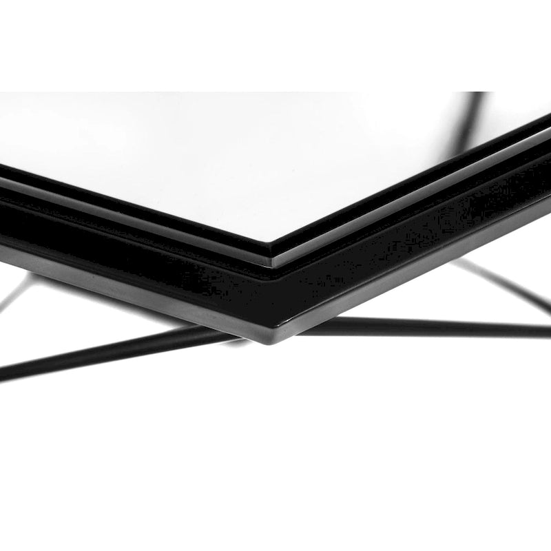 Table basse centrale octogonale moderne avec plateau en verre trempé et base géométrique en métal robuste, adaptée aux salons et aux bureaux.